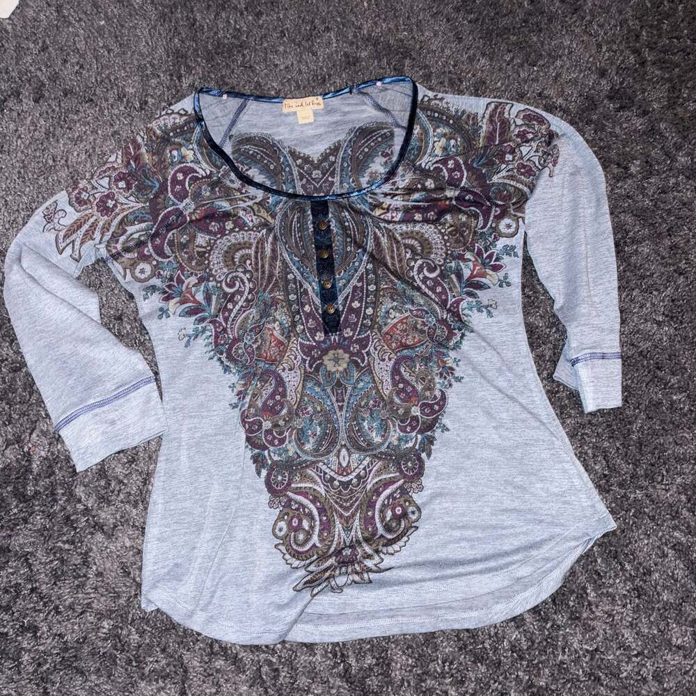 Live and Let Live Gray Paisely Print 3/4 Sleeve Henley Top